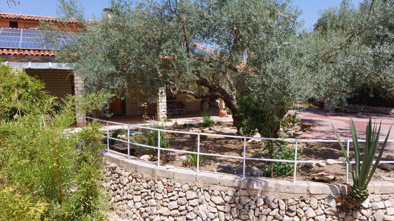 Dimora Della Pizzuta Hotel Noto Exterior foto